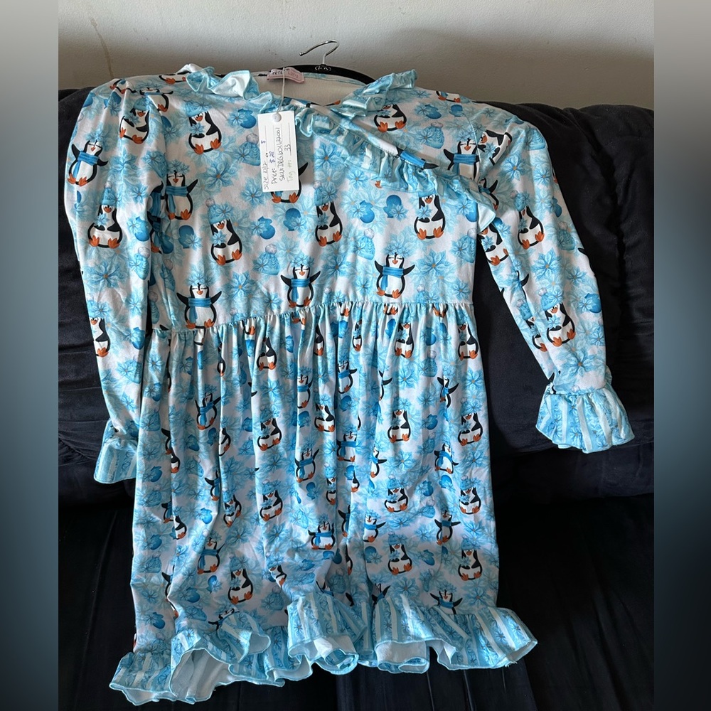 Adorable Penguin Print Kids Nightgown - Light Blue